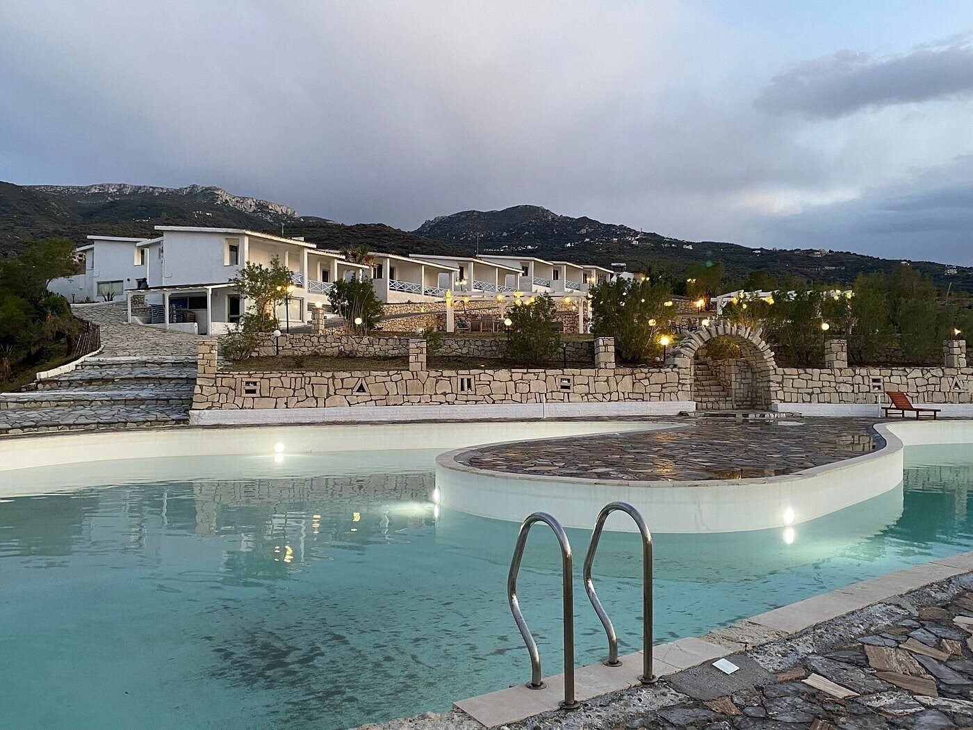 Отель Lassion Golden Bay 3*